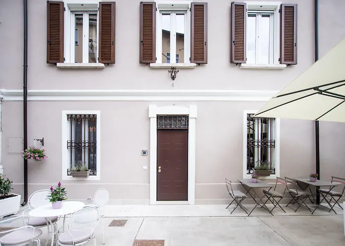 Bed and Breakfast Residenza Elisa Desenzano del Garda